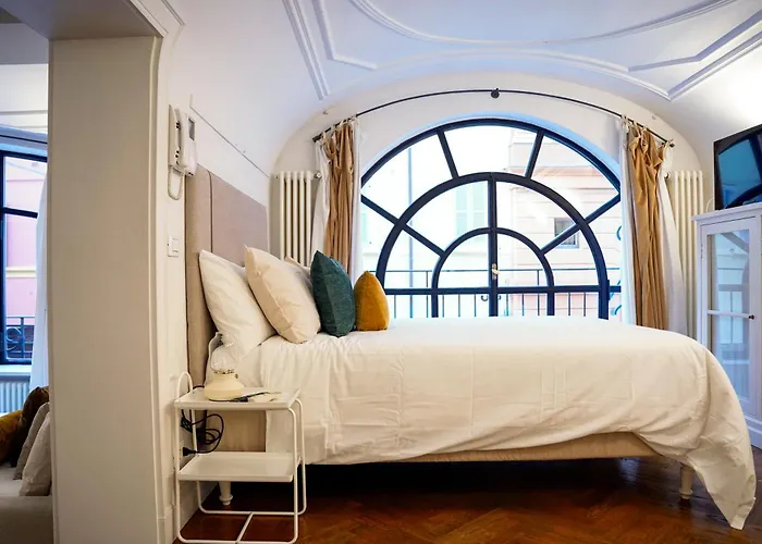 Cardinalmorone Apartment